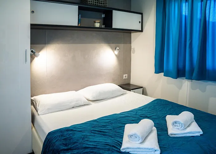 Sunny House * 穆泰尔岛