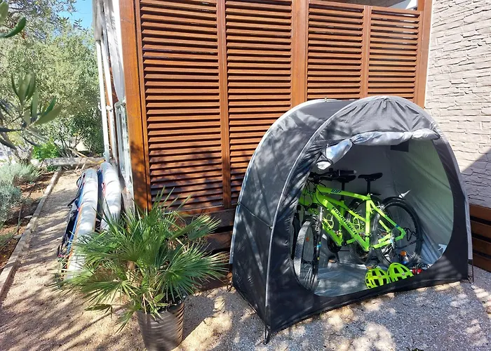 度假居 Sunny House 穆泰尔岛