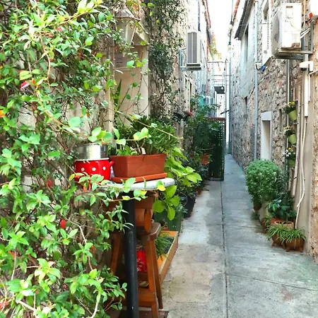 Sunny House Tatil Evi *